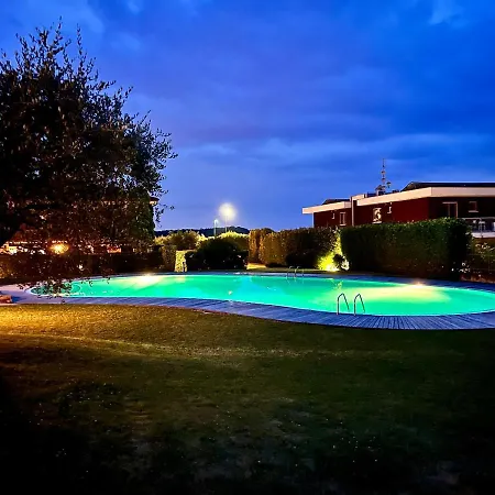 And Pool Apartment *