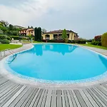 公寓 And Pool