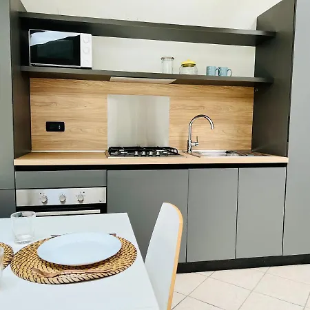 Apartment And Pool Castion Veronese