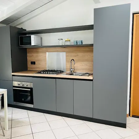 Apartment And Pool Castion Veronese