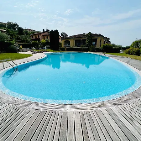 Apartment And Pool
