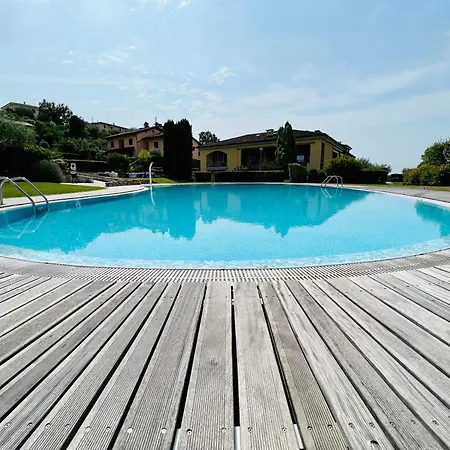 And Pool Apartment