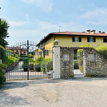 Apartment And Pool